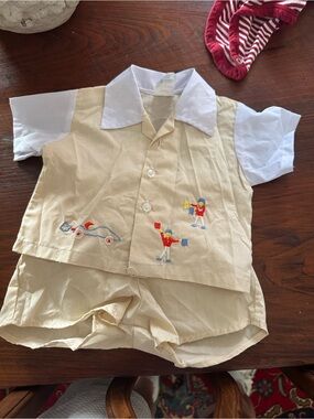 Vintage Embroidered race car set 9mo